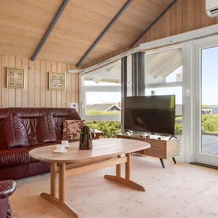 Hoghni - 300m From The Sea By Interhome